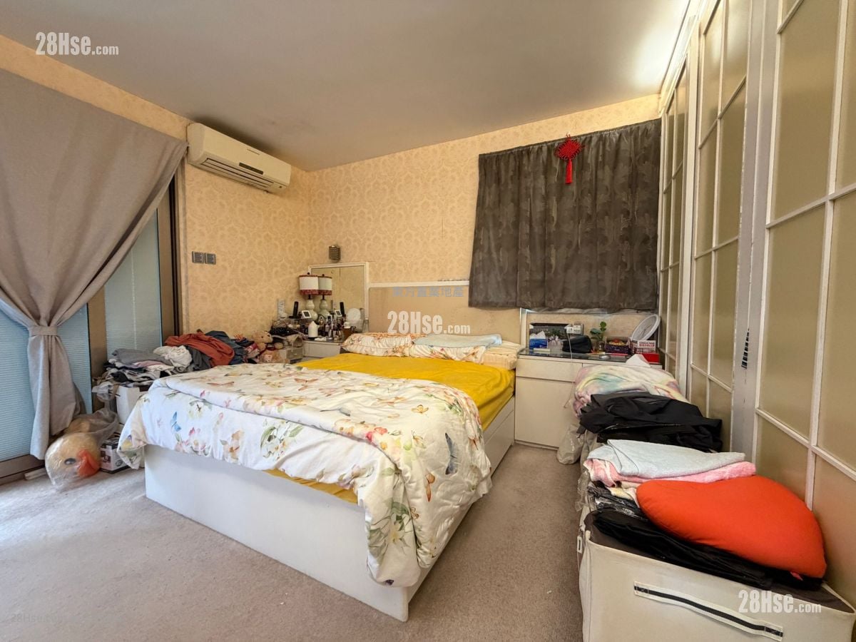 村屋 售盘 3 房 , 3 浴室 1,400 平方尺