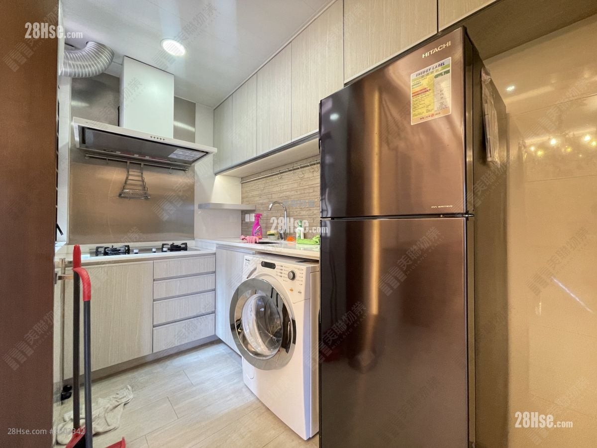 New Town Plaza Rental 2 Bedrooms , 1 Bathroom 583 ft²