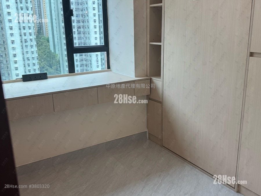 Villa Athena Sell 3 Bedrooms , 2 Bathrooms 727 ft²