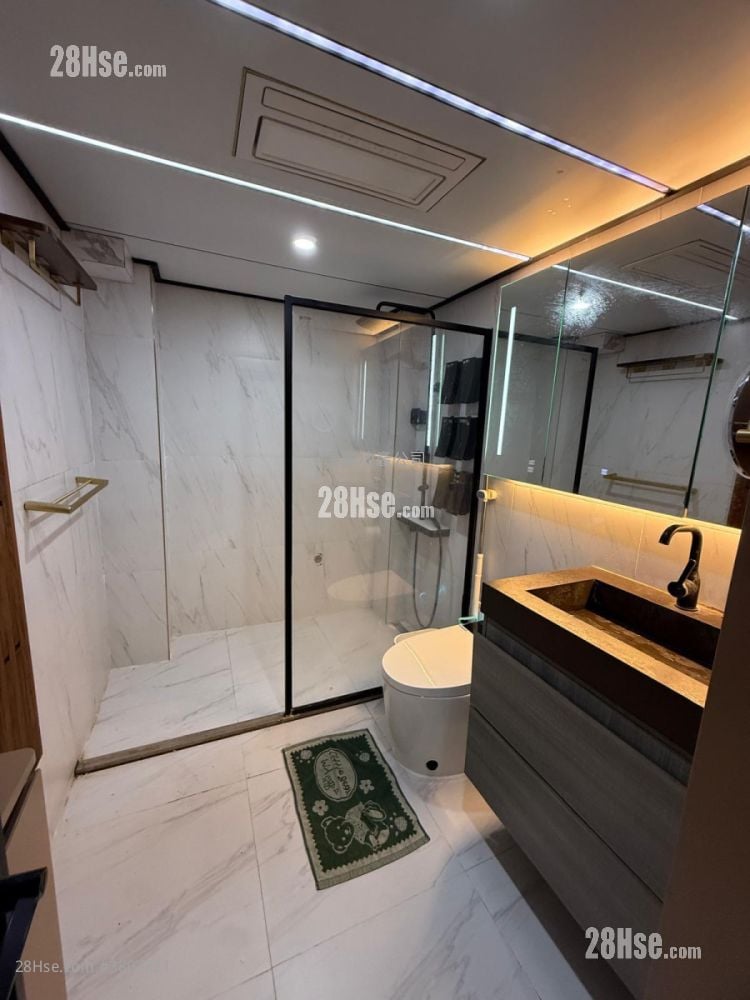 京城大厦 租盘 3 房 , 2 浴室 439 平方尺