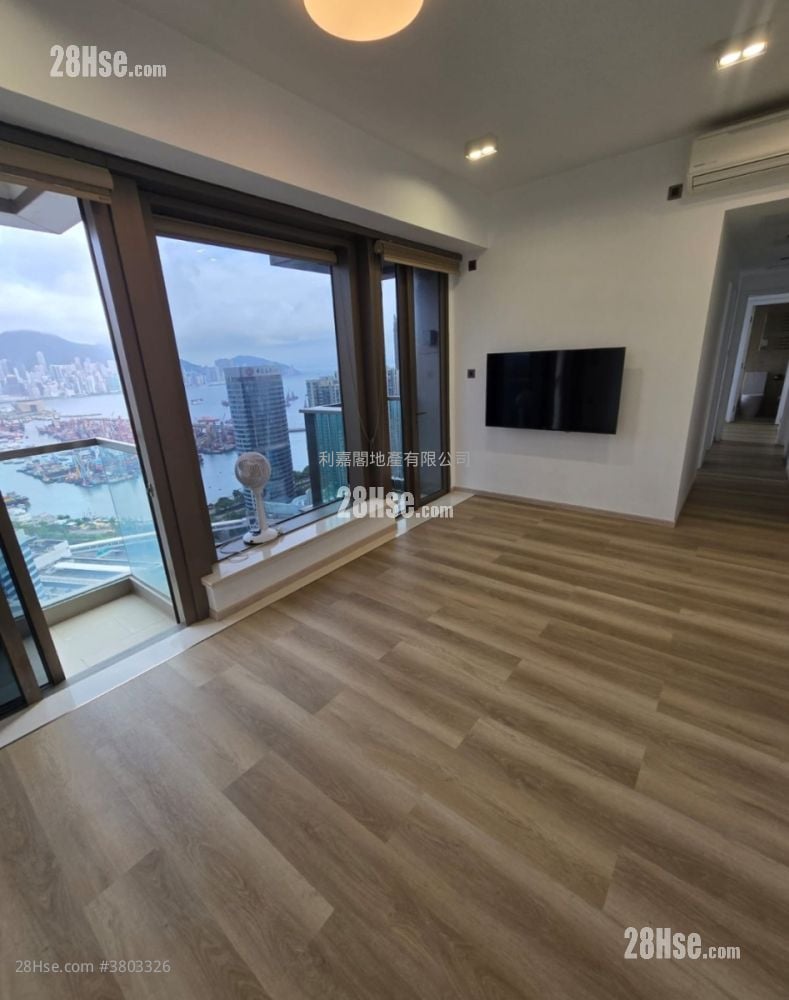 奥城西岸 售盘 4 房 , 2 浴室 716 平方尺