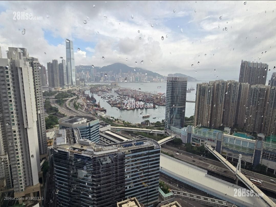 奥城西岸 售盘 4 房 , 2 浴室 716 平方尺