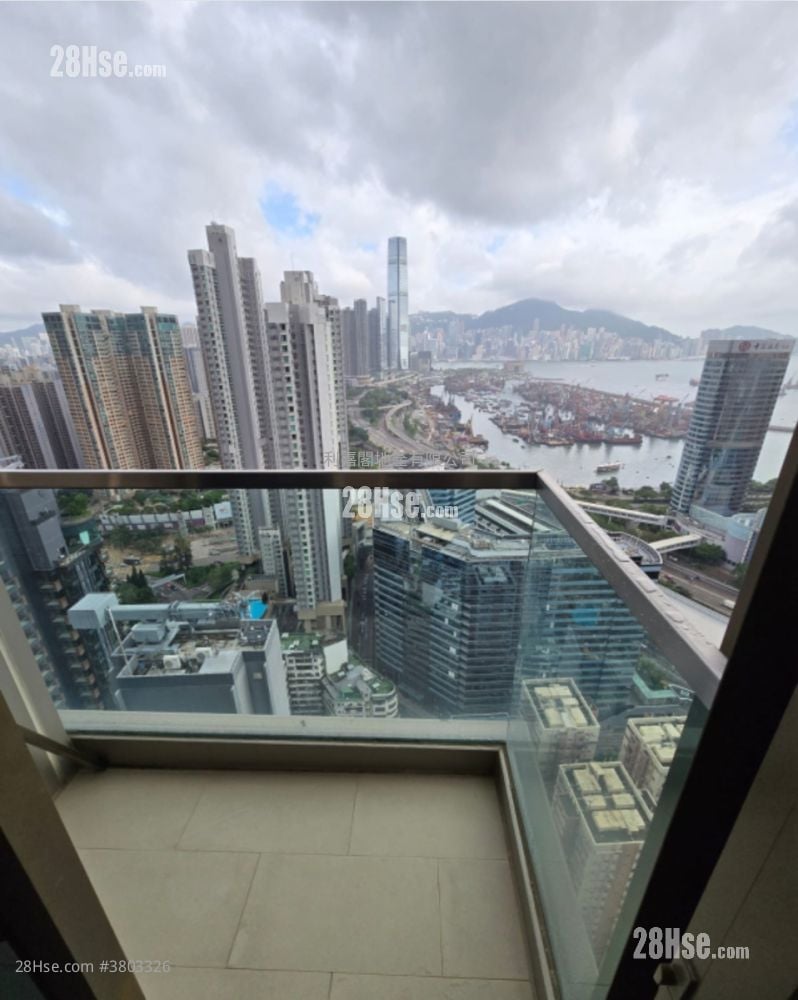 奥城西岸 售盘 4 房 , 2 浴室 716 平方尺