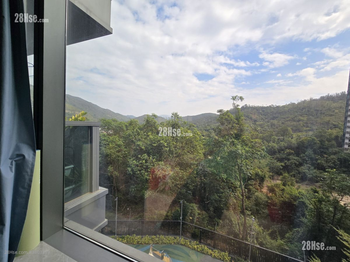 Le Pont Sell 5+ Bedrooms , 4 Bathrooms 1,248 ft²