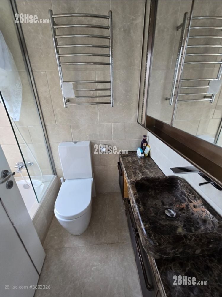 奥城西岸 售盘 4 房 , 2 浴室 716 平方尺