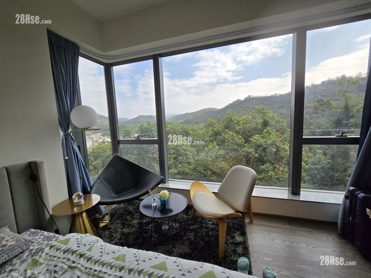 Le Pont Sell 5+ Bedrooms , 4 Bathrooms 1,248 ft²