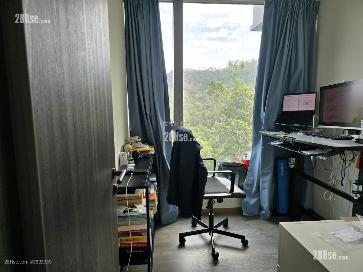 Le Pont Sell 5+ Bedrooms , 4 Bathrooms 1,248 ft²