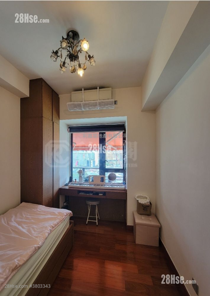 The Arch Sell 3 Bedrooms , 3 Bathrooms 934 ft²