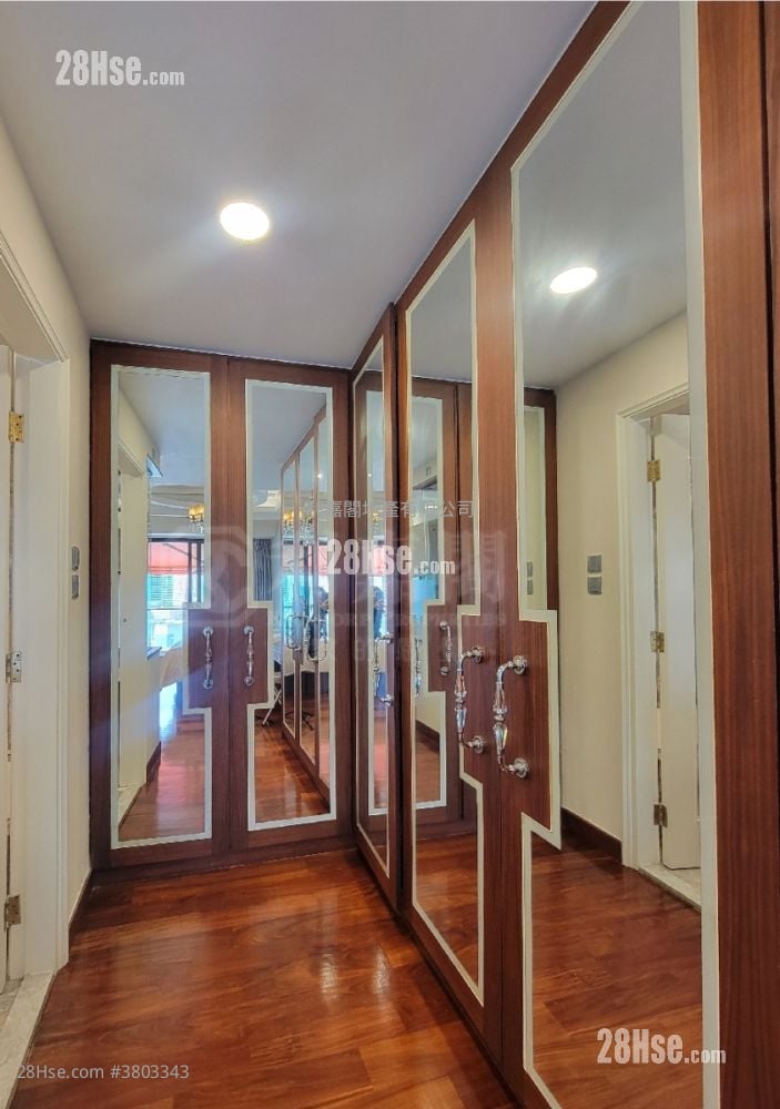 The Arch Sell 3 Bedrooms , 3 Bathrooms 934 ft²