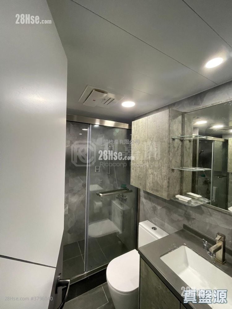 Aquamarine Rental 2 Bedrooms , 1 Bathroom 497 ft²