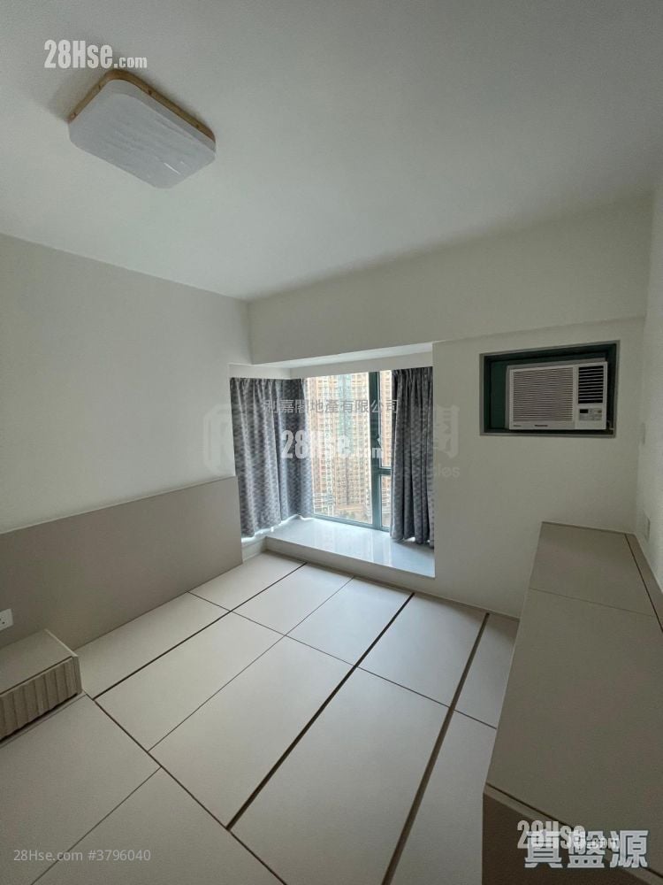 Aquamarine Rental 2 Bedrooms , 1 Bathroom 497 ft²