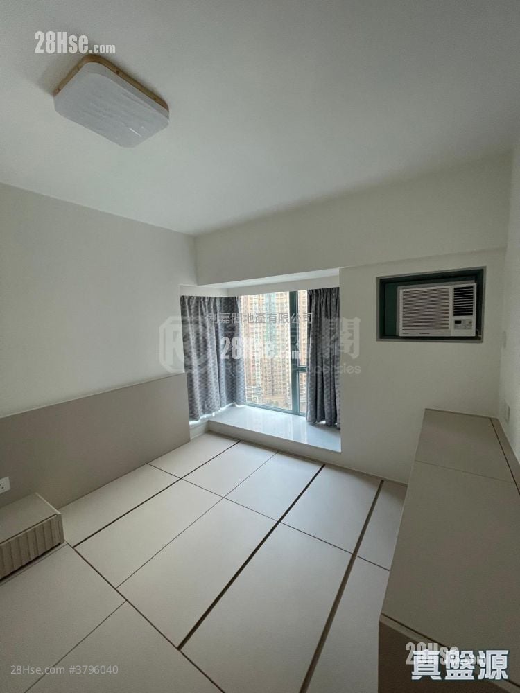 Aquamarine Rental 2 Bedrooms , 1 Bathroom 497 ft²