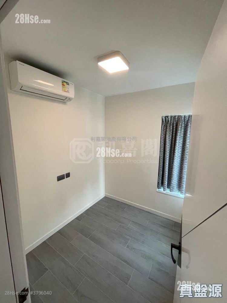 Aquamarine Rental 2 Bedrooms , 1 Bathroom 497 ft²