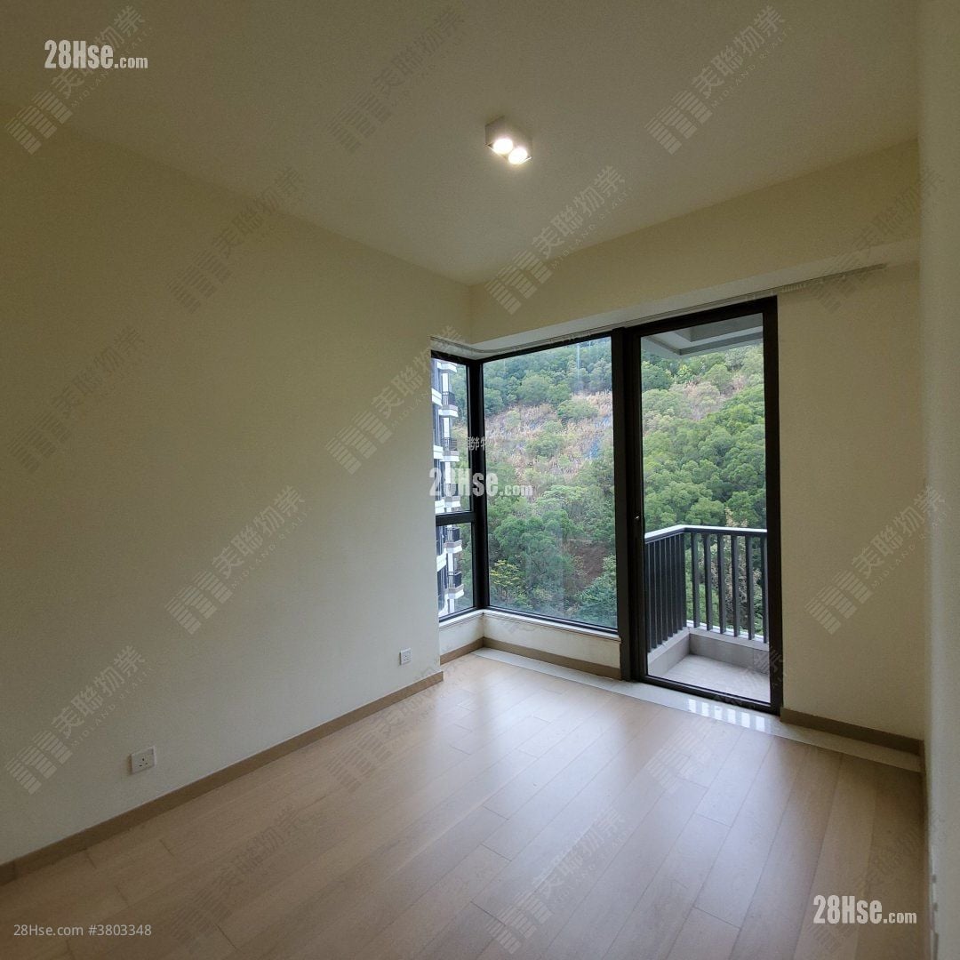 Dragons Range Sell 3 Bedrooms , 3 Bathrooms 952 ft²