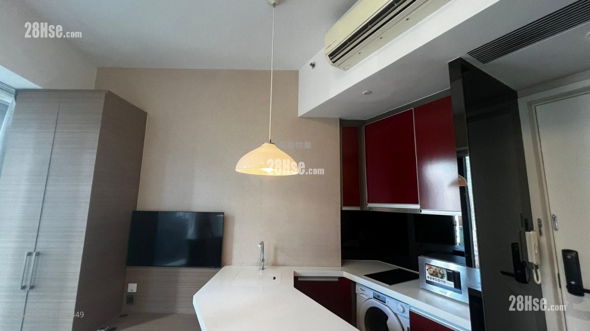 Queen's Cube Rental 289 ft²