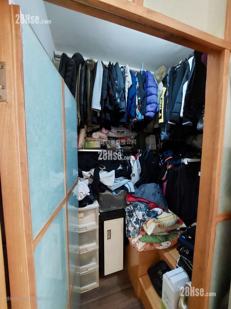 鸿运大厦 售盘 2 房 , 1 浴室 253 平方尺