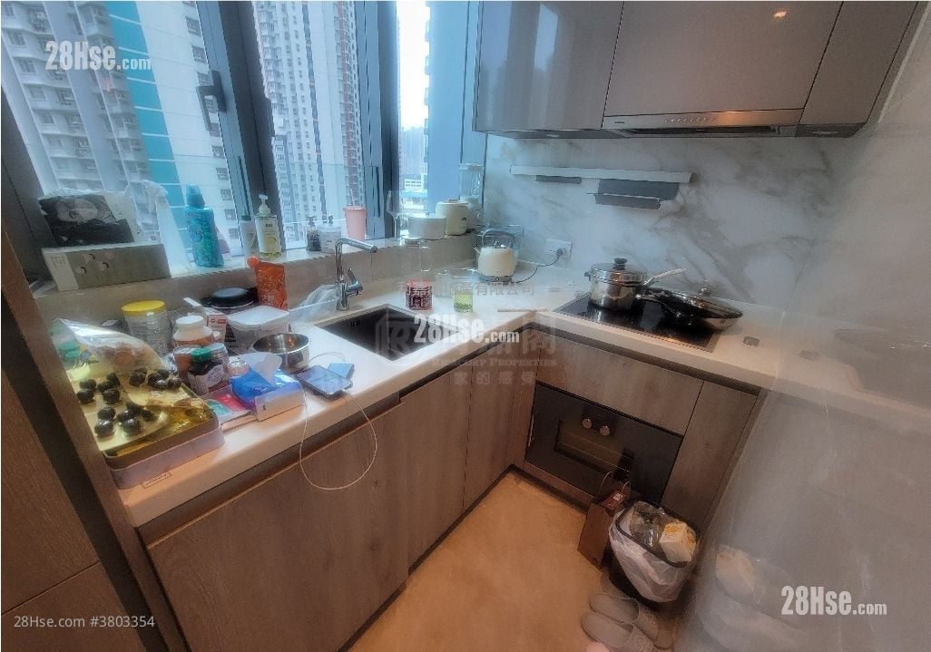 维港滙 售盘 2 房 , 1 浴室 597 平方尺