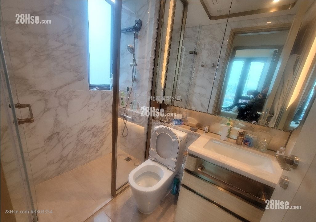 维港滙 售盘 2 房 , 1 浴室 597 平方尺