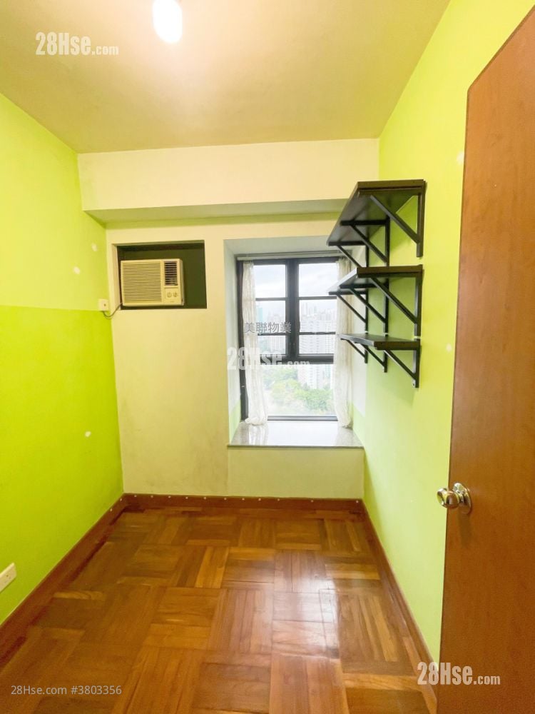 Royal Green Sell 2 Bedrooms , 1 Bathroom 415 ft²