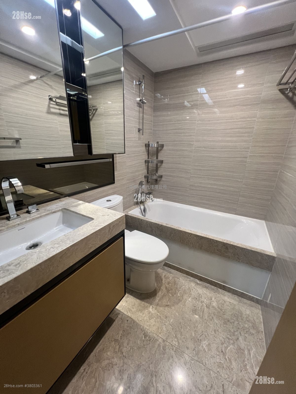 Park Signature Rental 4 Bedrooms , 3 Bathrooms 954 ft²