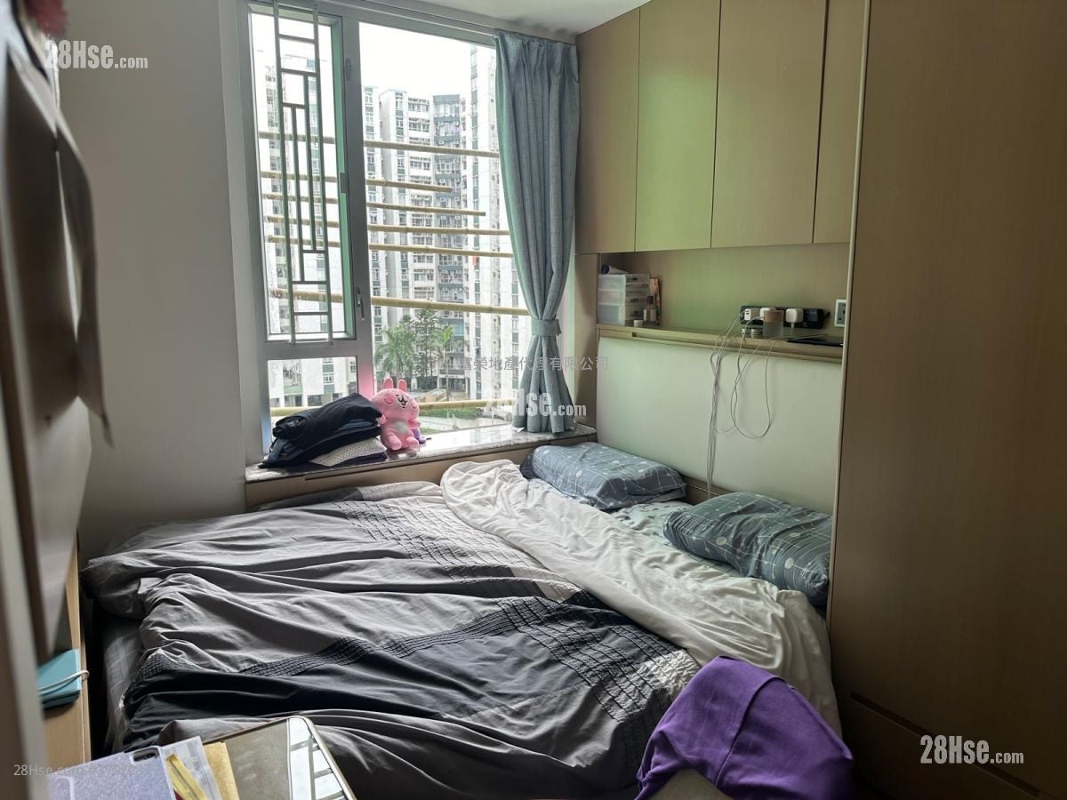 Whampoa Garden Sell 4 Bedrooms , 2 Bathrooms 681 ft²