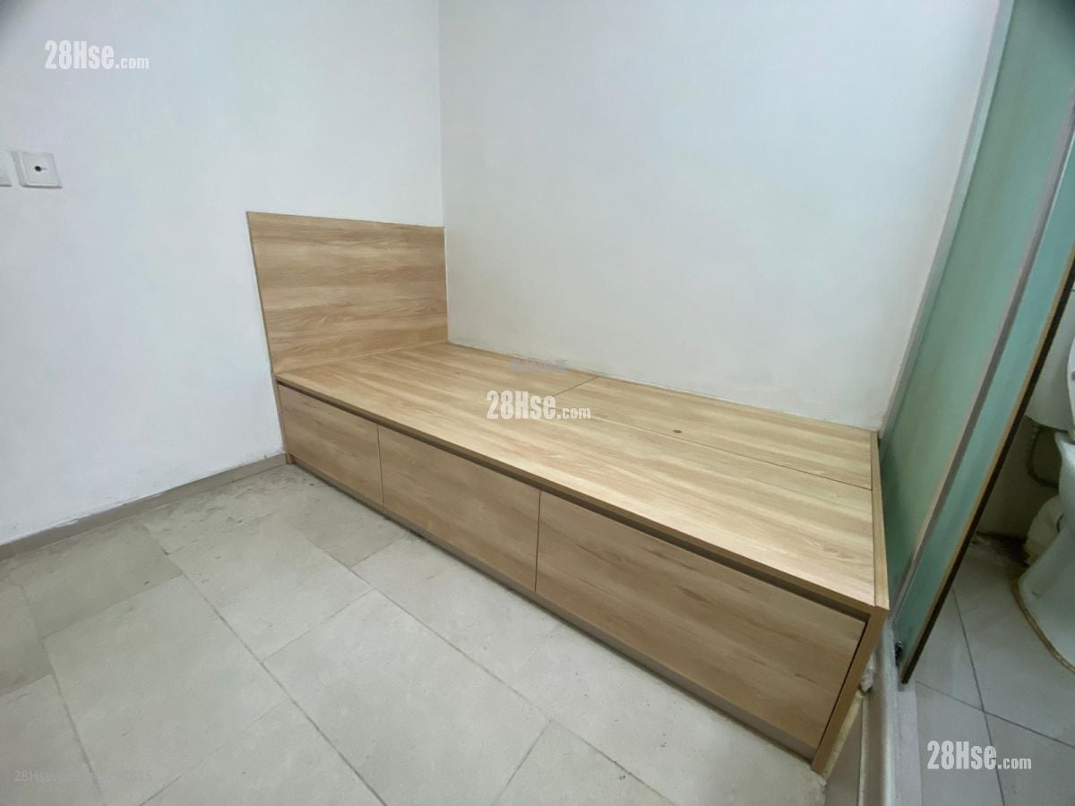 Fu Cheung Building Rental 100 ft²