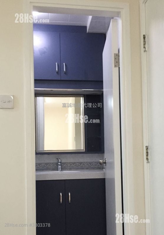 龙蟠苑 售盘 2 房 , 1 浴室 383 平方尺