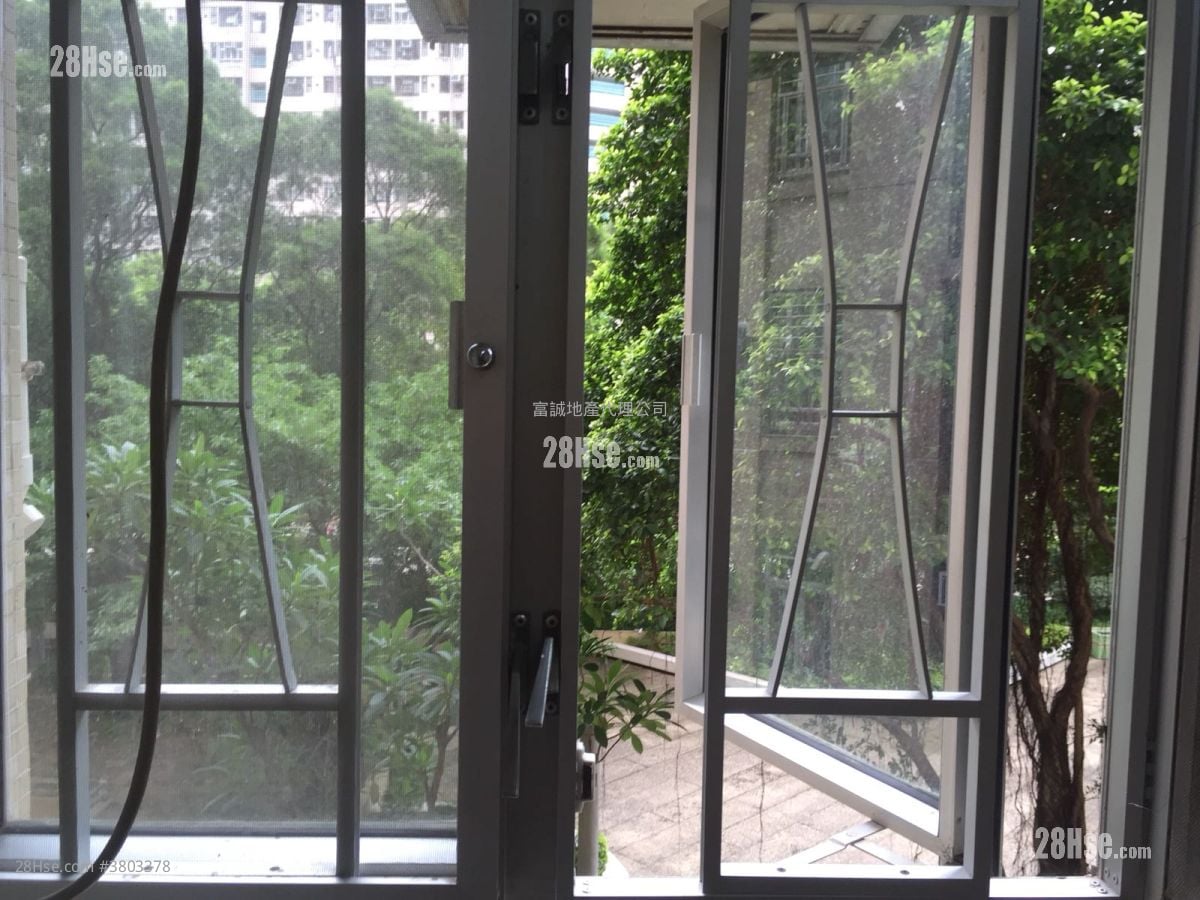 龙蟠苑 售盘 2 房 , 1 浴室 383 平方尺