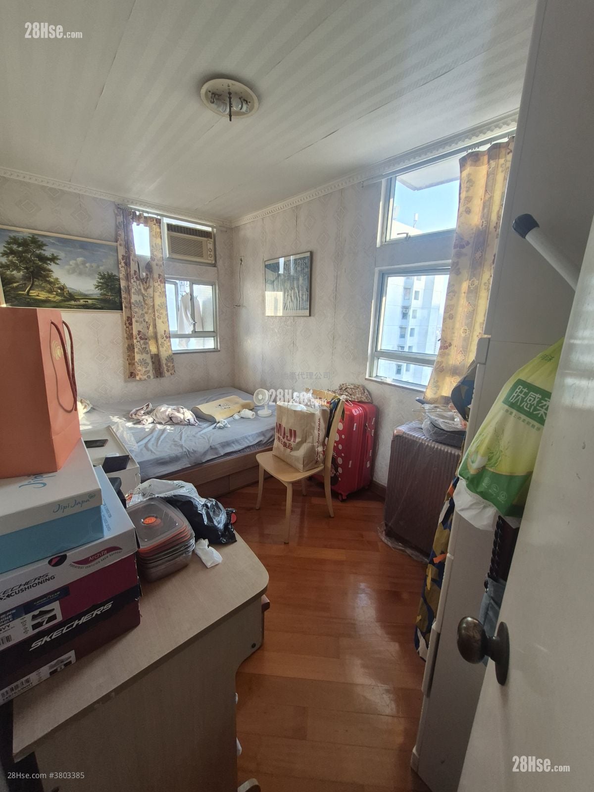 Tsz Oi Court Sell 2 Bedrooms , 1 Bathroom 645 ft²