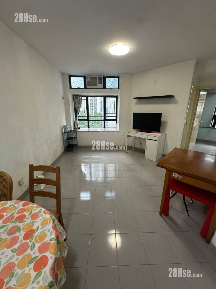 Tai Hing Gardens Sell 2 Bedrooms 464 ft²