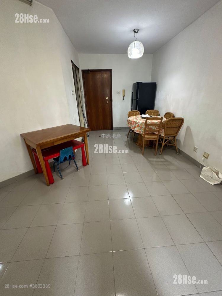 Tai Hing Gardens Sell 2 Bedrooms 464 ft²