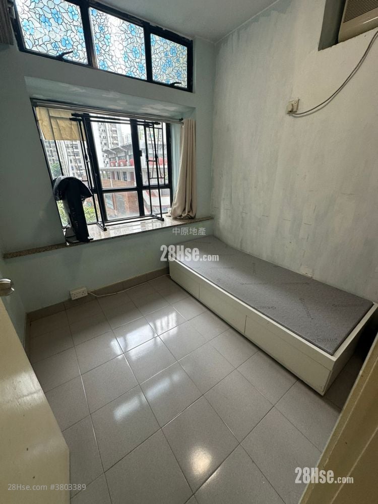 Tai Hing Gardens Sell 2 Bedrooms 464 ft²
