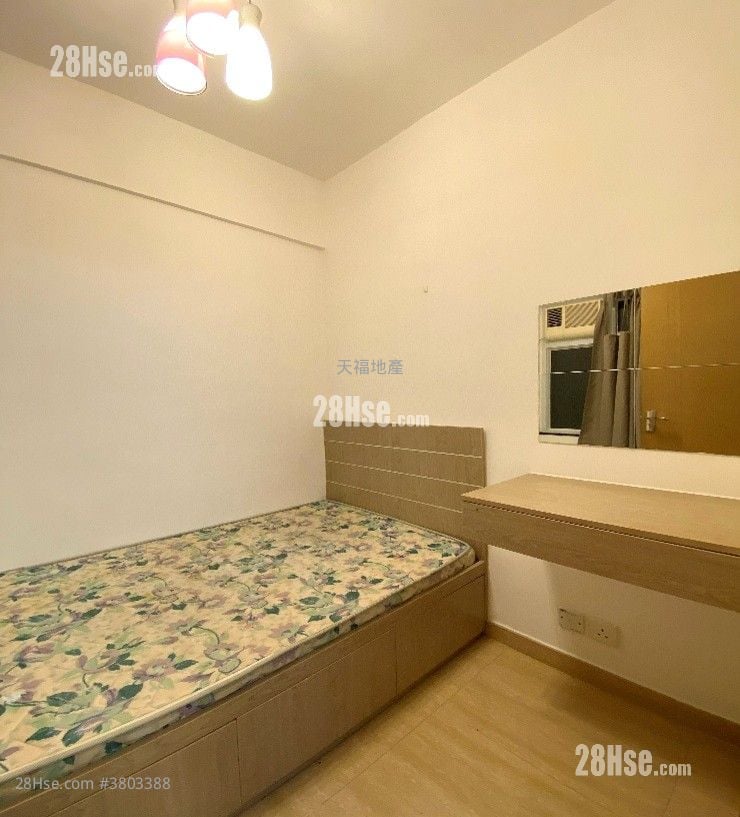 Heung Hoi Mansion Sell 3 Bedrooms , 2 Bathrooms 488 ft²