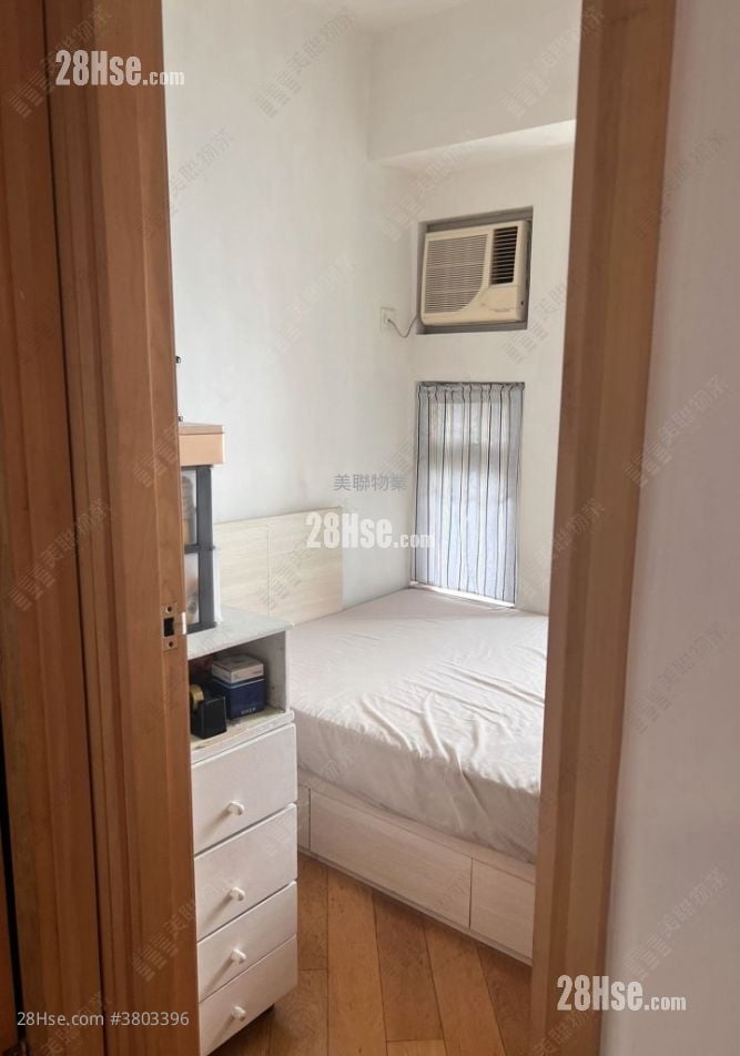 Harbour Green Sell 3 Bedrooms , 2 Bathrooms 541 ft²