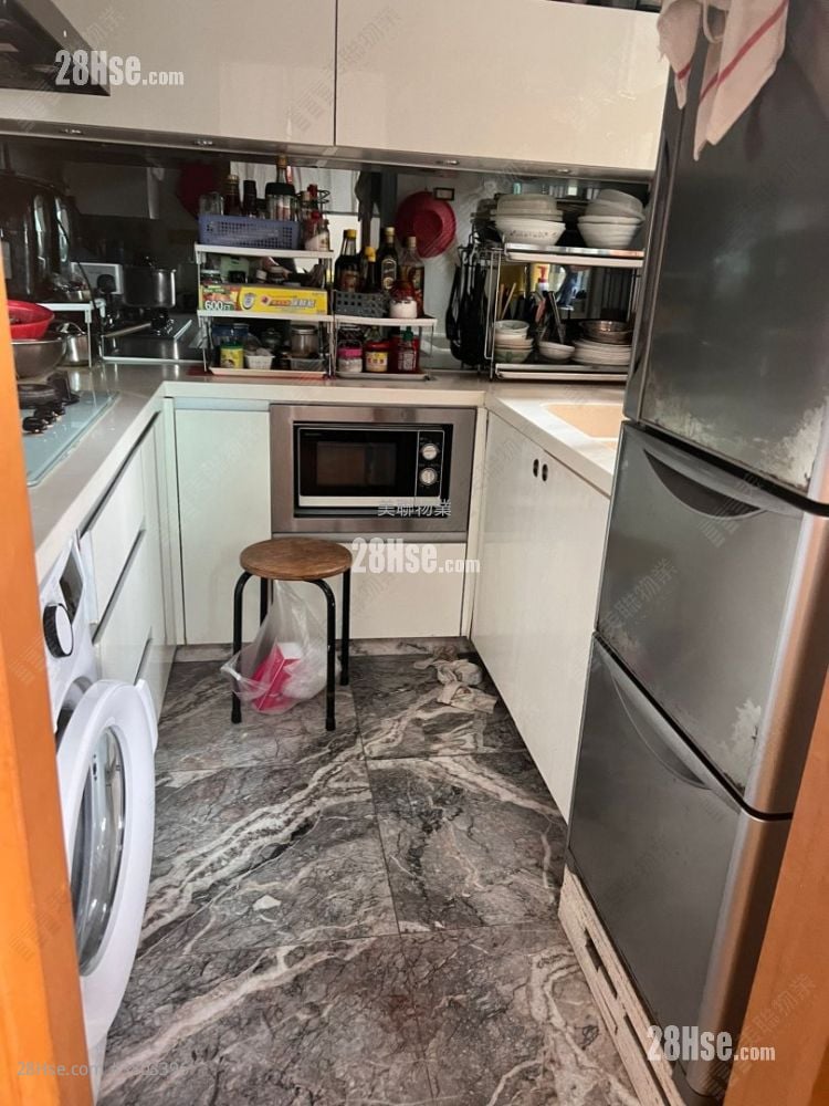 Harbour Green Sell 3 Bedrooms , 2 Bathrooms 541 ft²