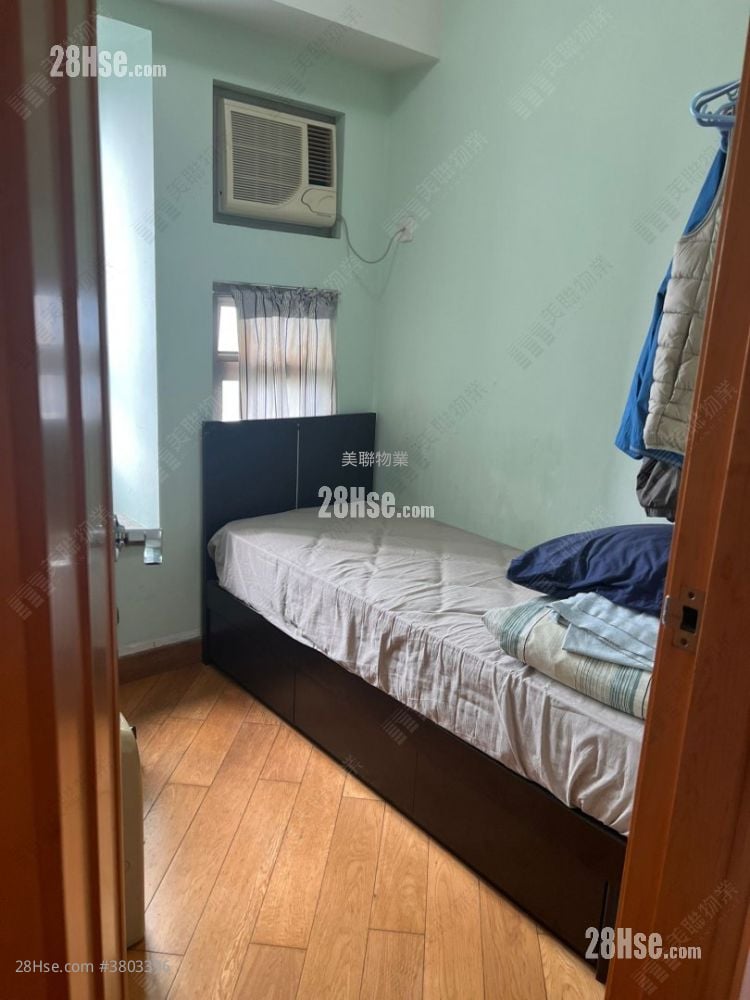 Harbour Green Sell 3 Bedrooms , 2 Bathrooms 541 ft²