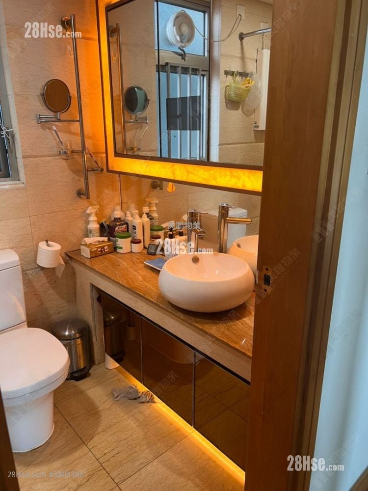 Harbour Green Sell 3 Bedrooms , 2 Bathrooms 541 ft²