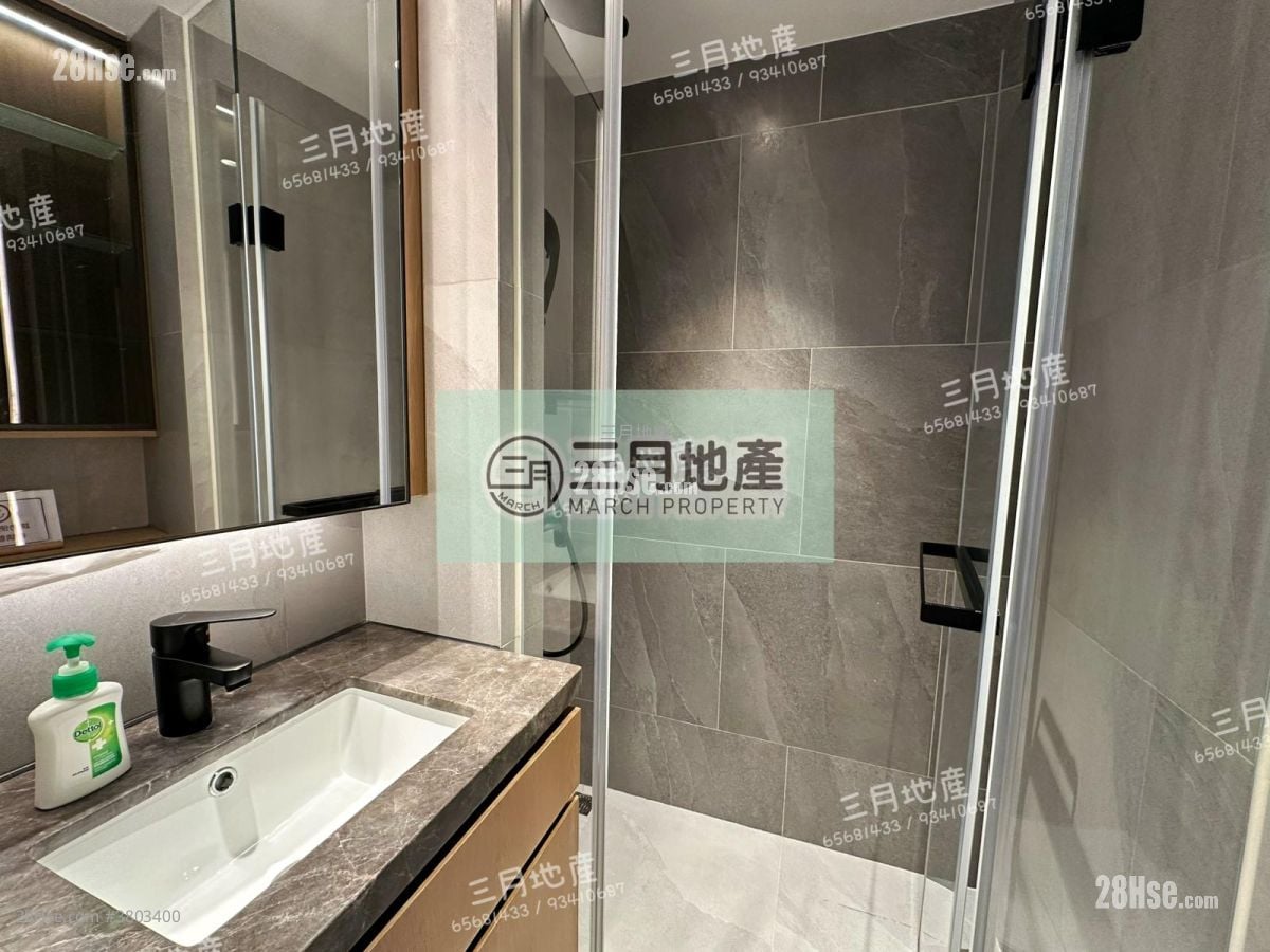 Uptify Sell Studio , 1 Bathroom 172 ft²