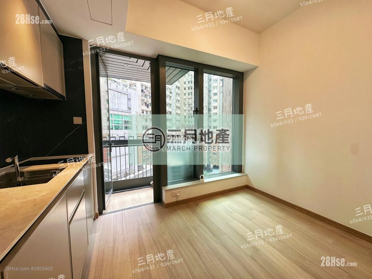 Uptify Sell Studio , 1 Bathroom 172 ft²