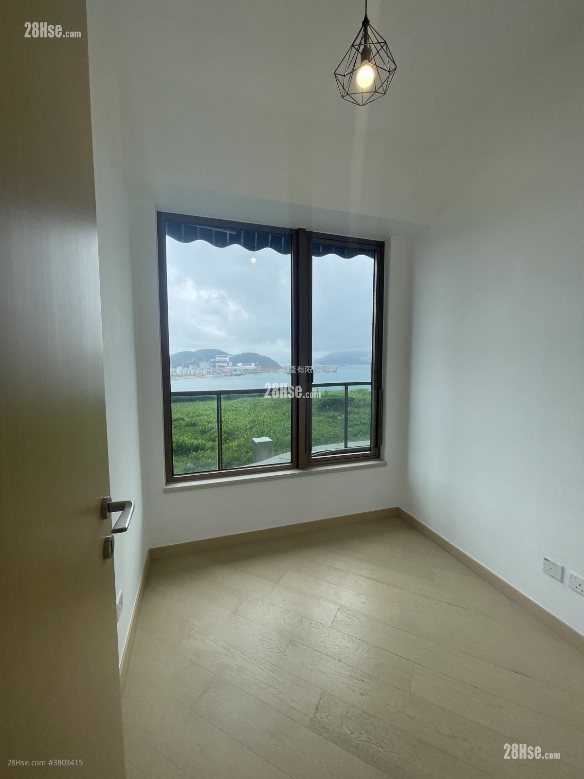 LP10 租盘 3 房 , 2 浴室 832 平方尺