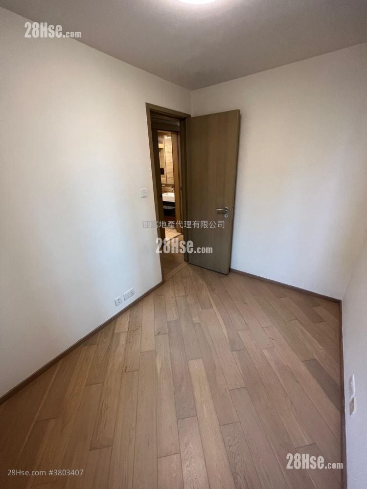 Harbour Place Sell 3 Bedrooms , 2 Bathrooms 593 ft²