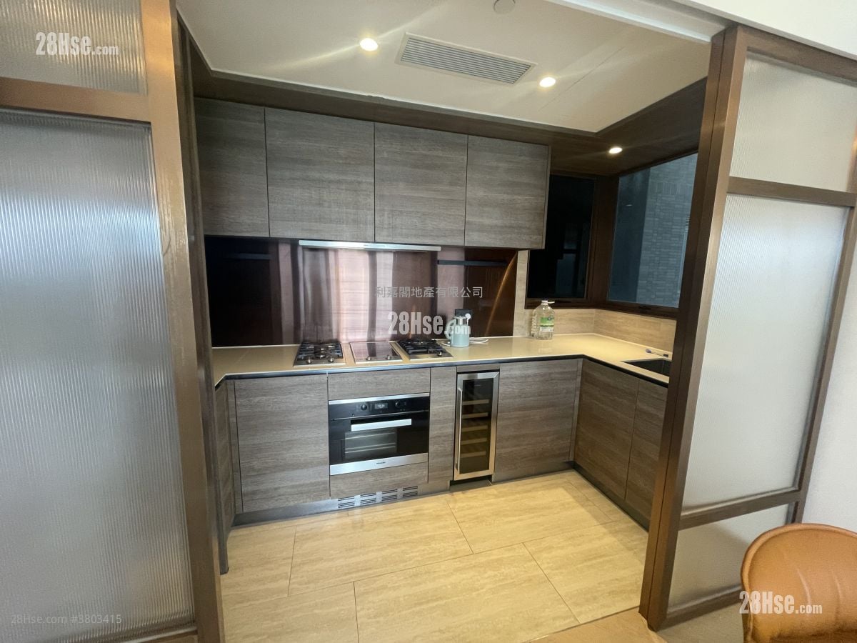 LP10 租盘 3 房 , 2 浴室 832 平方尺