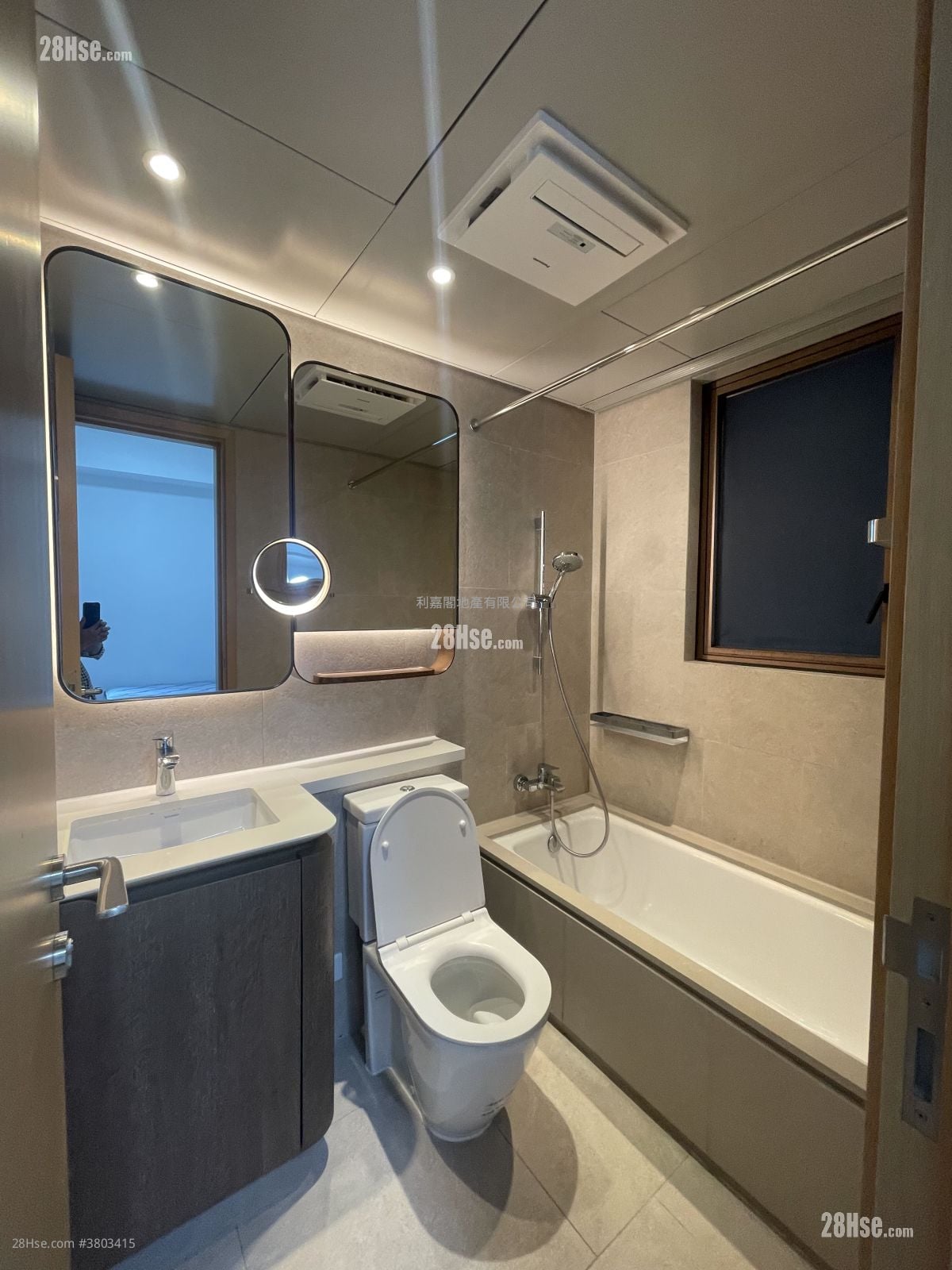 LP10 租盘 3 房 , 2 浴室 832 平方尺