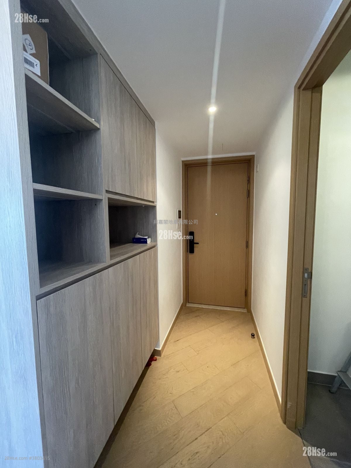 LP10 租盘 3 房 , 2 浴室 832 平方尺