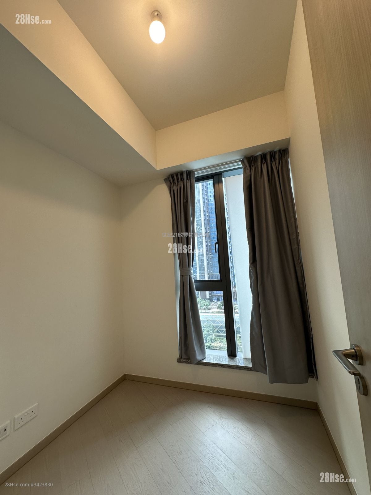 One Victoria Rental 2 Bedrooms , 1 Bathroom 482 ft²