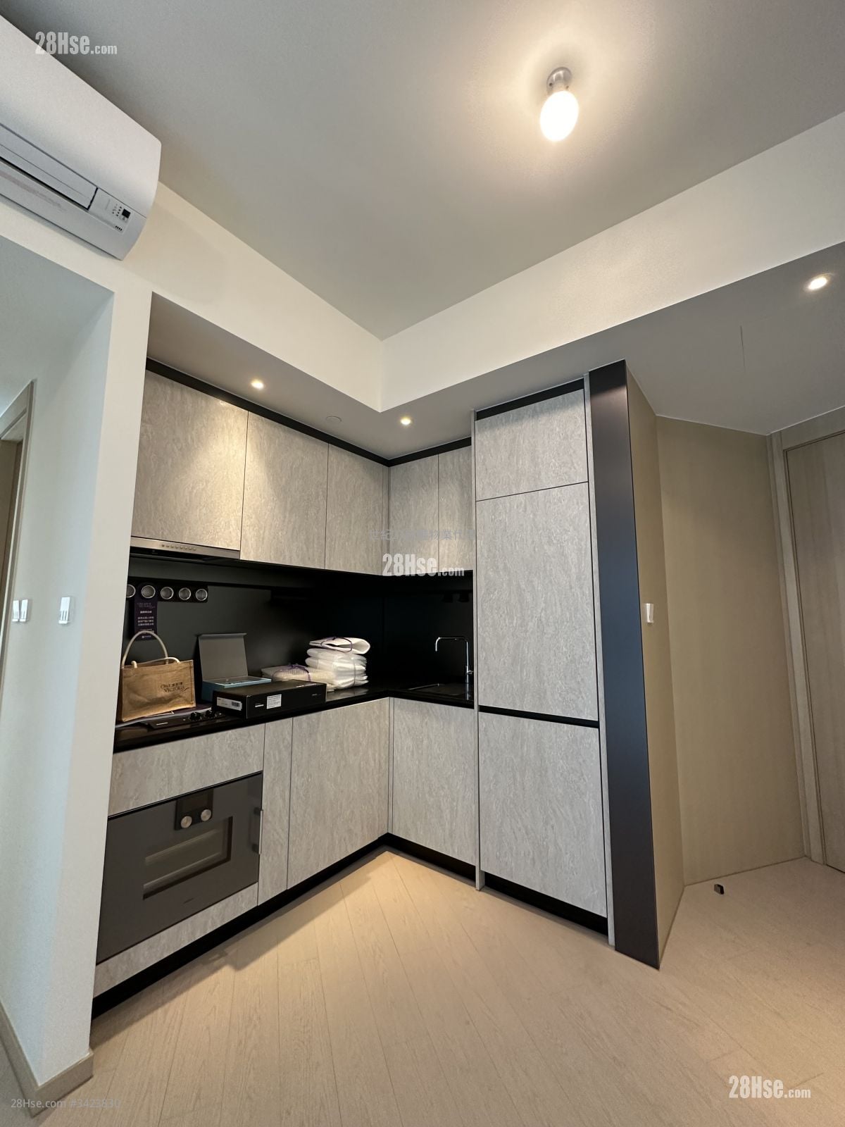 One Victoria Rental 2 Bedrooms , 1 Bathroom 482 ft²