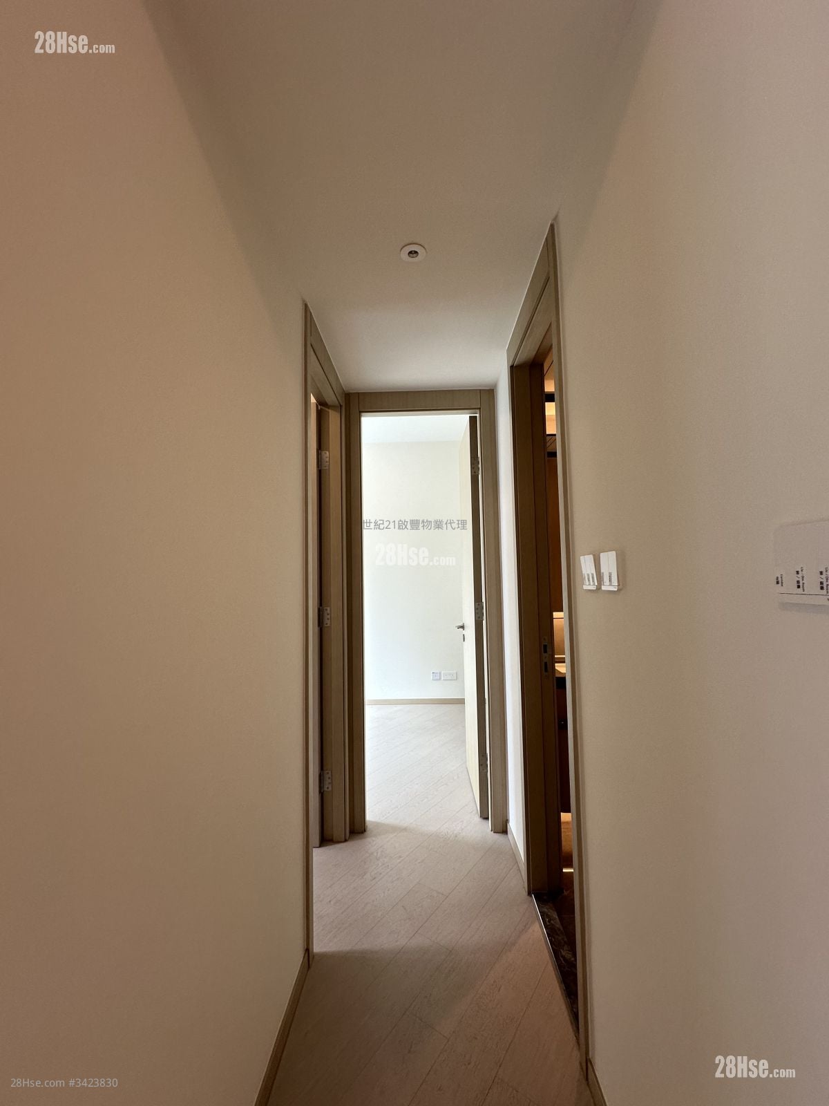 One Victoria Rental 2 Bedrooms , 1 Bathroom 482 ft²