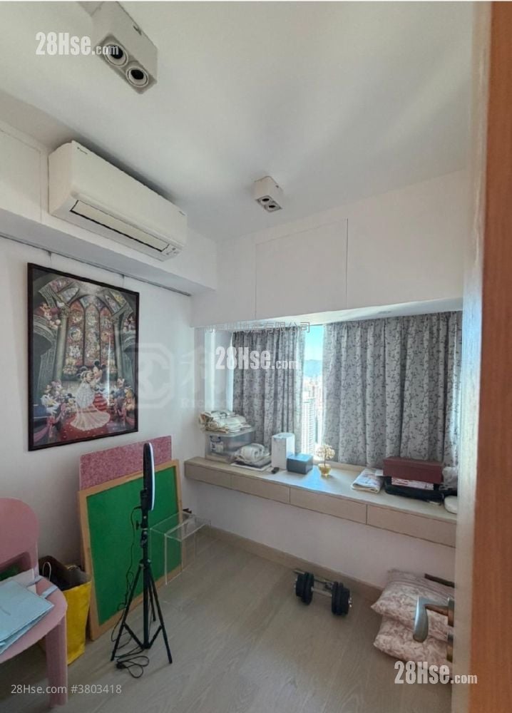 Sorrento Sell 2 Bedrooms , 2 Bathrooms 755 ft²