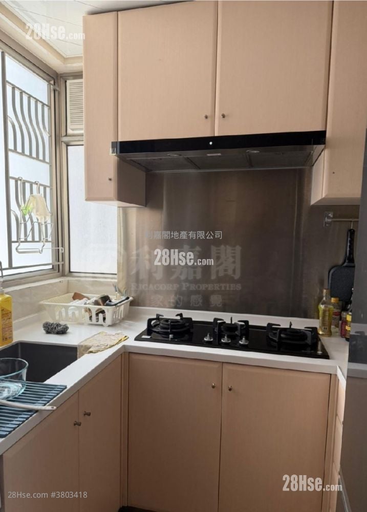 Sorrento Sell 2 Bedrooms , 2 Bathrooms 755 ft²