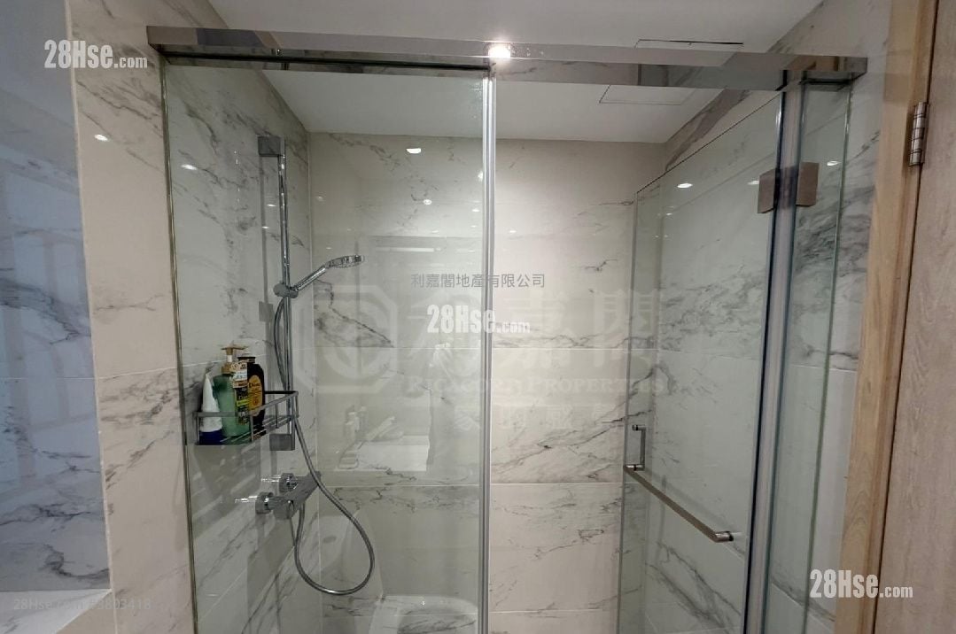 Sorrento Sell 2 Bedrooms , 2 Bathrooms 755 ft²